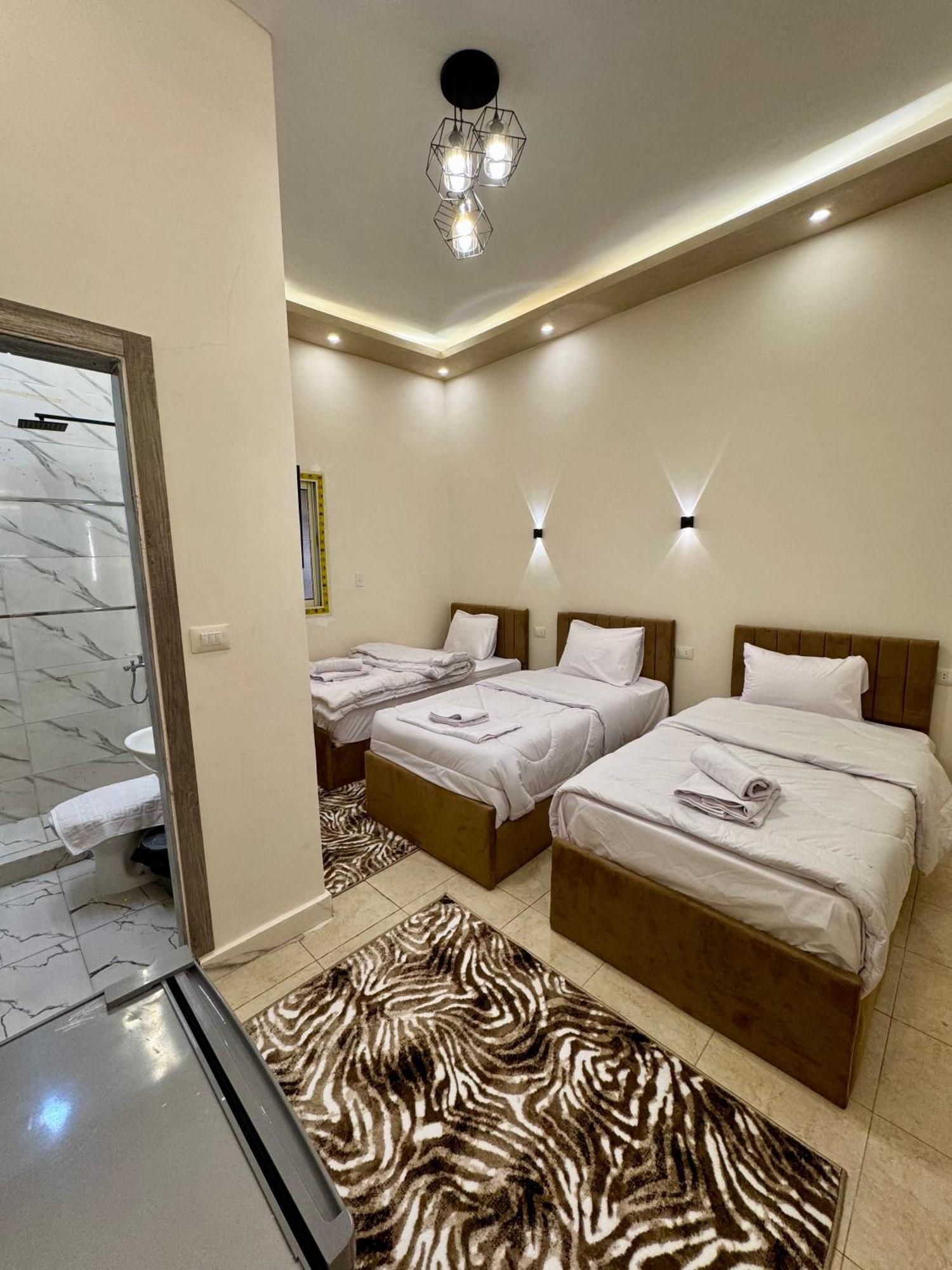 Hur Pyramids Land Inn Kafret el-Gabal Εξωτερικό φωτογραφία